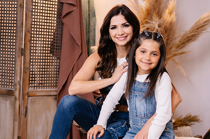 Katy Ferrer y Catalina sonrientes